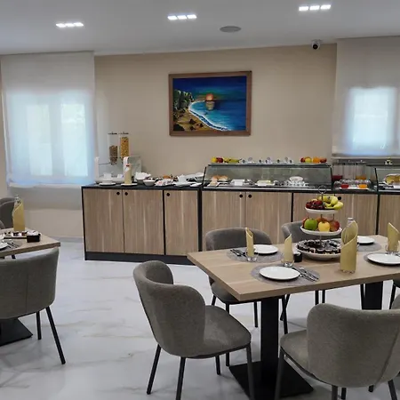Airfield & 4* Vibo Valentia