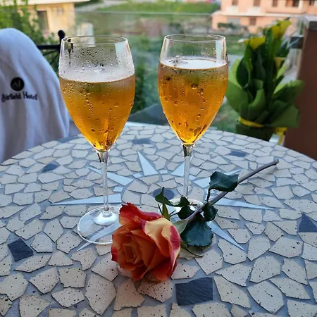 Hotel Airfield & 4*